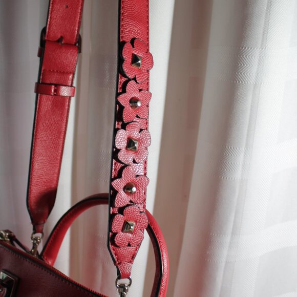 Guess "Liya" Red Faux Saffiano Satchel, Shoulder Bag, Crossbody - Picture 4 of 16